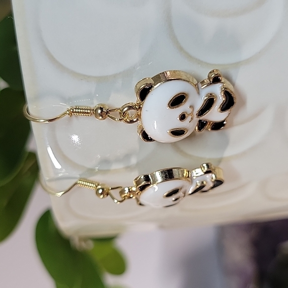 🔥 LAST PAIR🔥 Panda Bear Drop Earrings - Picture 3 of 5